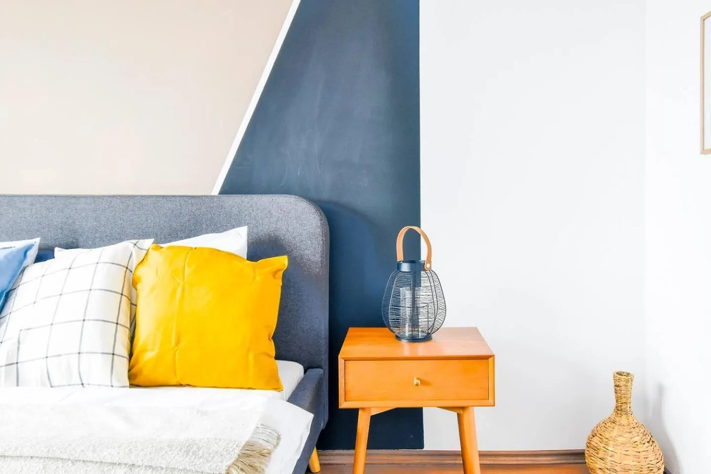 Super Fresh! 3Bdr Apartment In Sofia Center'S Artistic Area