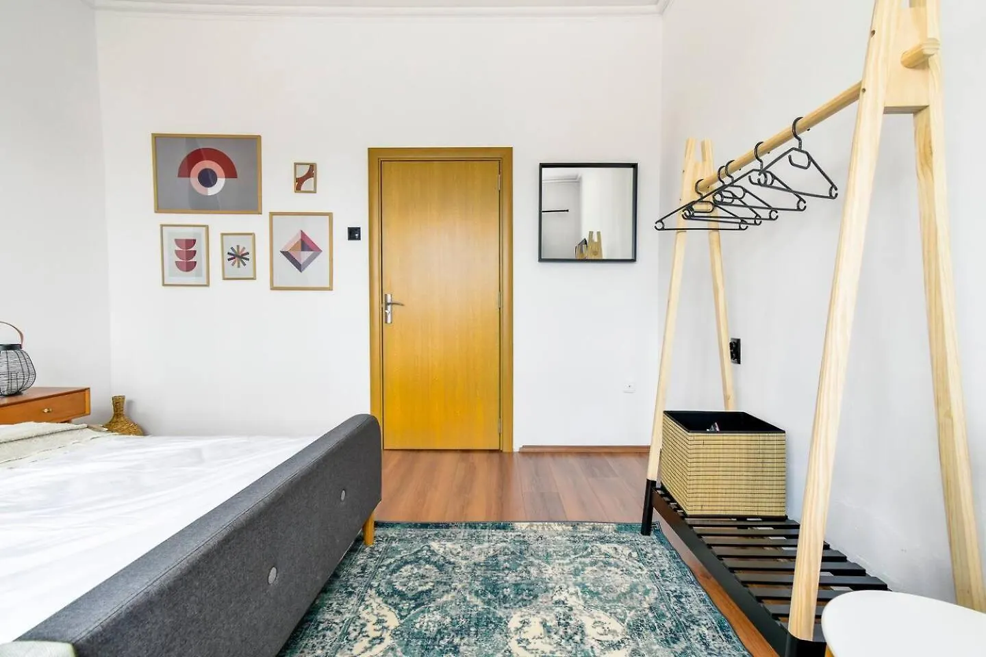 Super Fresh! 3Bdr Apartment In Sofia Center'S Artistic Area