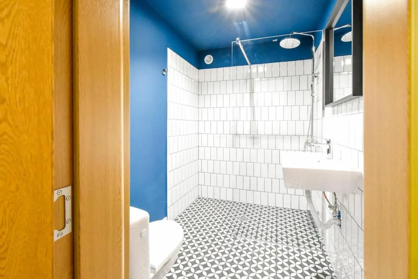 Super Fresh! 3Bdr Apartment In Sofia Center'S Artistic Area