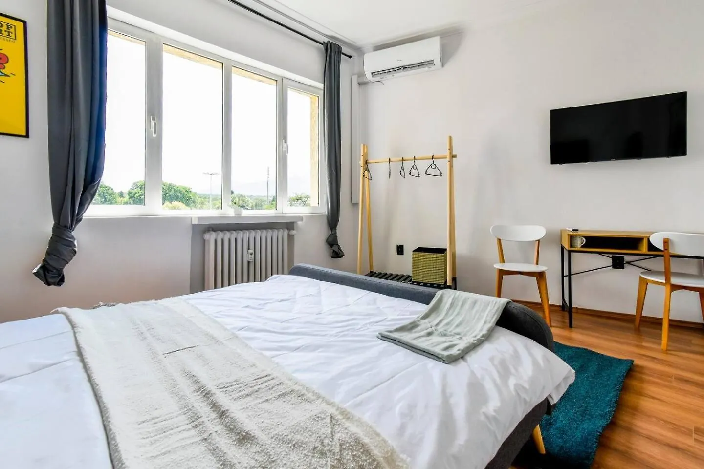 Super Fresh! 3Bdr Apartment In Sofia Center'S Artistic Area
